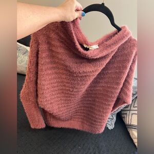 Never worn fuzzy Lovestitch sweater size Small